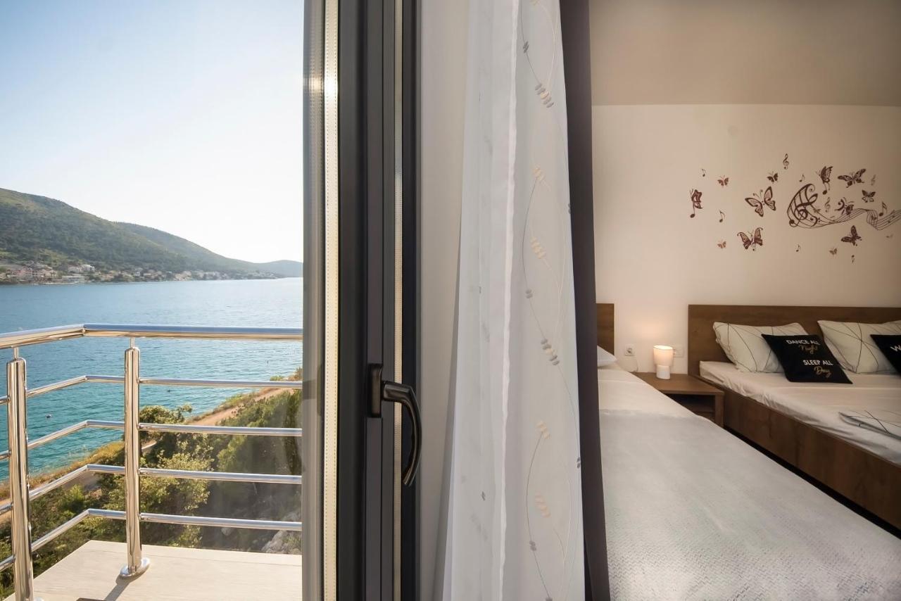 Apartments Suzy Sibenik Exterior photo