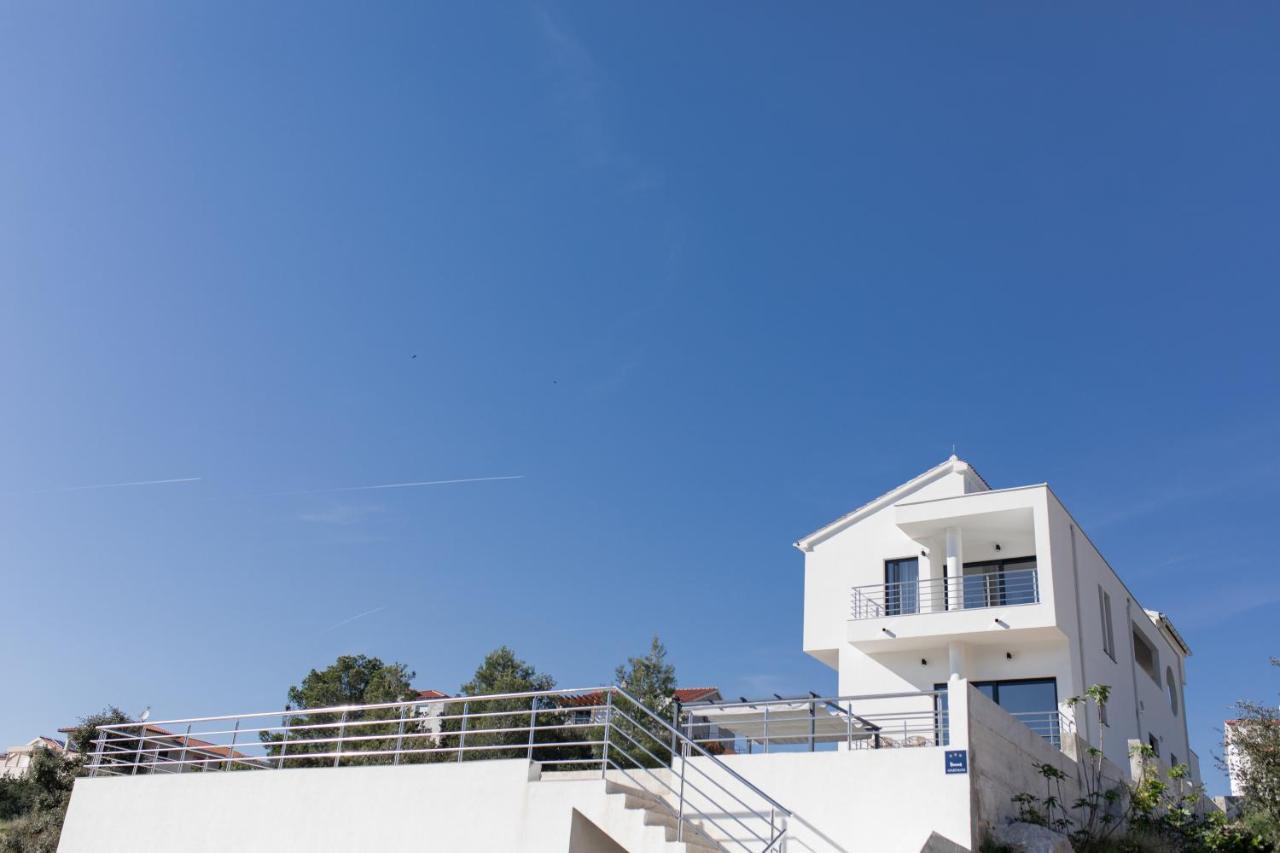 Apartments Suzy Sibenik Exterior photo